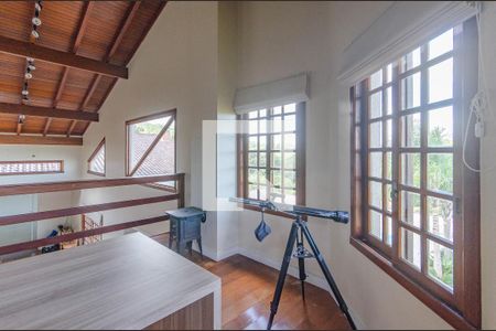 Casa à venda com 249m², 3 quartos e 8 vagas Casa à venda com 249m², 3 quartos e 8 vagasQuarto 4