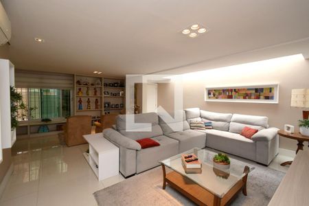 Sala de casa à venda com 4 quartos, 167m² em Vila Anhanguera, São Paulo