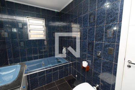 Casa à venda com 167m², 4 quartos e 2 vagasBanheiro da Suíte 1