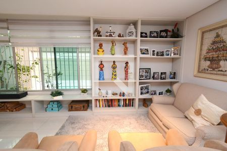 Sala de casa à venda com 4 quartos, 167m² em Vila Anhanguera, São Paulo