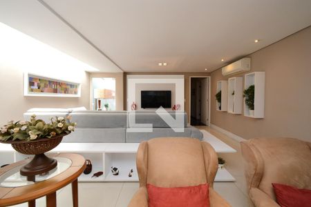 Sala de casa à venda com 4 quartos, 167m² em Vila Anhanguera, São Paulo