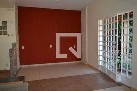 Sala de casa à venda com 4 quartos, 150m² em Tropical, Contagem