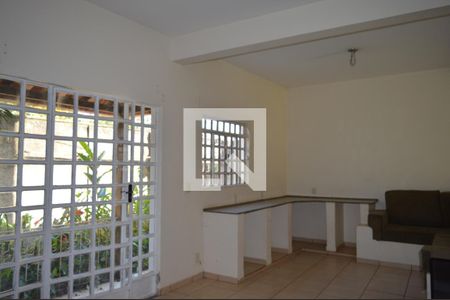 Sala de casa à venda com 4 quartos, 150m² em Tropical, Contagem