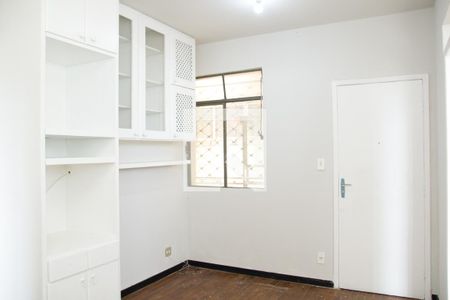 Sala de apartamento à venda com 4 quartos, 75m² em Serra , Belo Horizonte