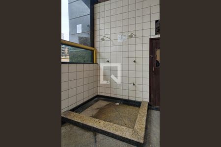 Apartamento para alugar com 80m², 2 quartos e 1 vagaDucha