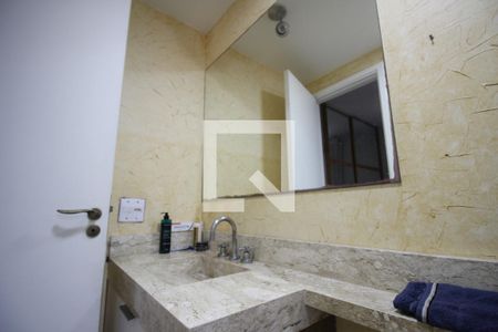 Apartamento à venda com 62m², 2 quartos e 1 vagaBanheiro Social