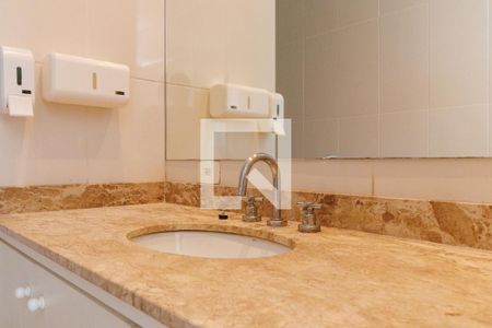 Casa à venda com 2000m², 4 quartos e 5 vagas Casa à venda com 2000m², 4 quartos e 5 vagasBanheiro da Suíte 4