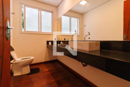 Lavabo de casa para alugar com 4 quartos, 2000m² em Real Parque, São Paulo