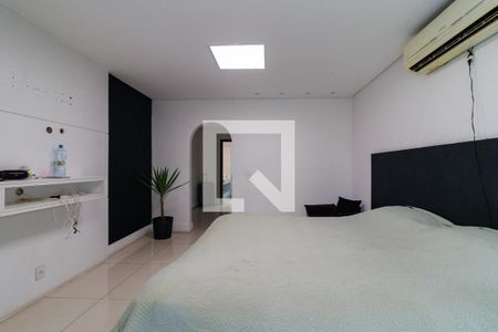 Casa à venda com 2000m², 4 quartos e 5 vagas Casa à venda com 2000m², 4 quartos e 5 vagasSuíte 1