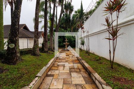 Casa à venda com 2000m², 4 quartos e 5 vagas Casa à venda com 2000m², 4 quartos e 5 vagasÁrea externa