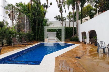 Casa à venda com 2000m², 4 quartos e 5 vagas Casa à venda com 2000m², 4 quartos e 5 vagasÁrea externa