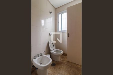 Casa à venda com 2000m², 4 quartos e 5 vagas Casa à venda com 2000m², 4 quartos e 5 vagasBanheiro da Suíte 4