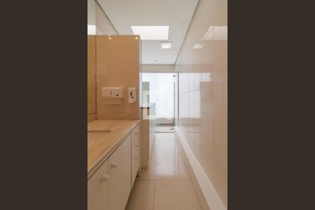 Casa à venda com 2000m², 4 quartos e 5 vagas Casa à venda com 2000m², 4 quartos e 5 vagasBanheiro da Suíte 3