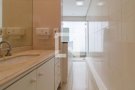 Casa à venda com 2000m², 4 quartos e 5 vagas Casa à venda com 2000m², 4 quartos e 5 vagasBanheiro da Suíte 3