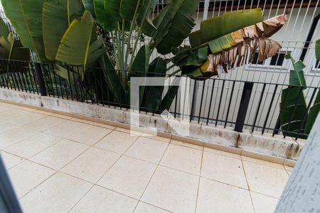 Casa à venda com 2000m², 4 quartos e 5 vagas Casa à venda com 2000m², 4 quartos e 5 vagasVista da Suíte 4