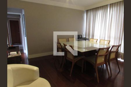 Apartamento à venda com 140m², 4 quartos e 3 vagasSala
