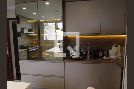 Apartamento à venda com 140m², 4 quartos e 3 vagasCozinha - Armários