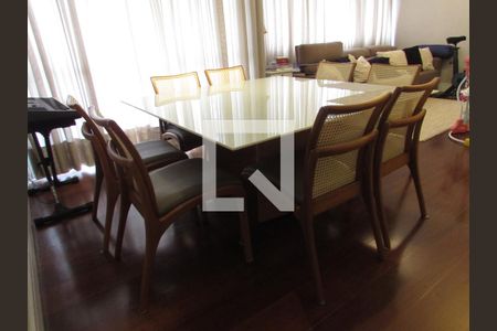 Apartamento à venda com 140m², 4 quartos e 3 vagasSala