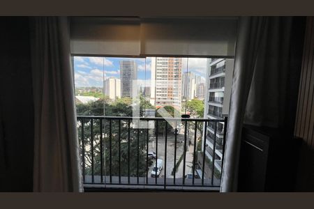 Vista do quarto de kitnet/studio para alugar com 1 quarto, 24m² em Pinheiros, São Paulo