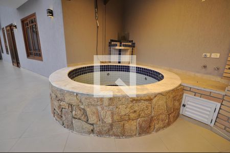 Casa para alugar com 300m², 3 quartos e 3 vagasJacuzzi