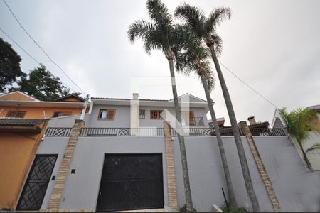 Casa para alugar com 300m², 3 quartos e 3 vagas Casa para alugar com 300m², 3 quartos e 3 vagasFachada