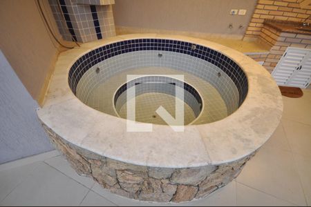 Casa para alugar com 300m², 3 quartos e 3 vagasJacuzzi