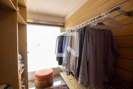 Apartamento à venda com 96m², 2 quartos e 2 vagasCloset da suíte 2