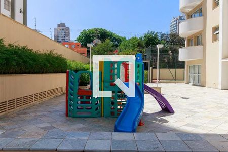 Apartamento à venda com 96m², 2 quartos e 2 vagasÁrea comum - Playground