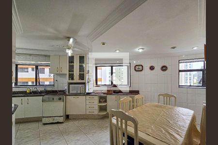 Apartamento para alugar com 200m², 3 quartos e 2 vagasCozinha