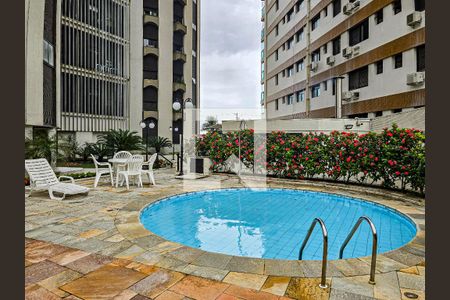 Apartamento para alugar com 200m², 3 quartos e 2 vagasÁrea comum - Piscina