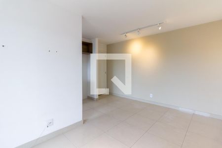 Sala de apartamento para alugar com 2 quartos, 61m² em Vila Anastácio, São Paulo