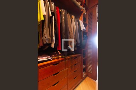 Apartamento à venda com 170m², 4 quartos e 3 vagasCloset