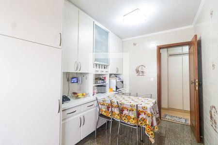 Apartamento à venda com 170m², 4 quartos e 3 vagasCozinha