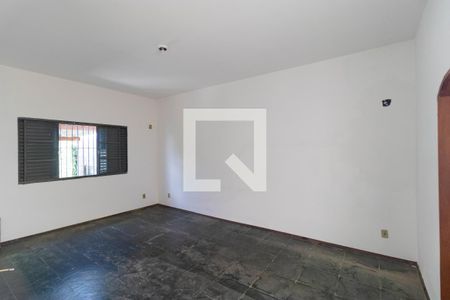 Casa à venda com 120m², 5 quartos e 3 vagas Casa à venda com 120m², 5 quartos e 3 vagasSuíte