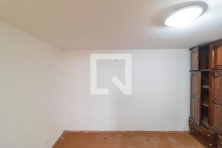 Casa à venda com 120m², 5 quartos e 3 vagas Casa à venda com 120m², 5 quartos e 3 vagasQuarto 01 da casa 02