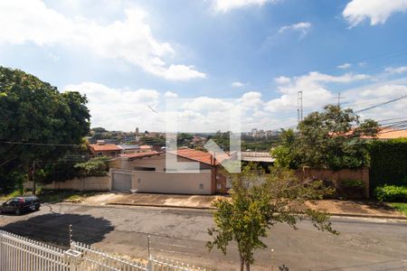 Casa à venda com 120m², 5 quartos e 3 vagas Casa à venda com 120m², 5 quartos e 3 vagasVista da Varanda
