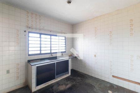 Casa à venda com 120m², 5 quartos e 3 vagas Casa à venda com 120m², 5 quartos e 3 vagasCozinha