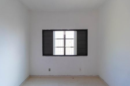 Casa à venda com 120m², 5 quartos e 3 vagas Casa à venda com 120m², 5 quartos e 3 vagasQuarto 02