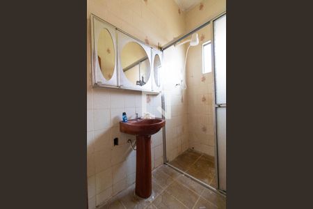 Casa à venda com 120m², 5 quartos e 3 vagas Casa à venda com 120m², 5 quartos e 3 vagasBanheiro