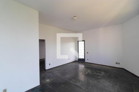 Salas de casa à venda com 5 quartos, 120m² em Parque São Quirino, Campinas