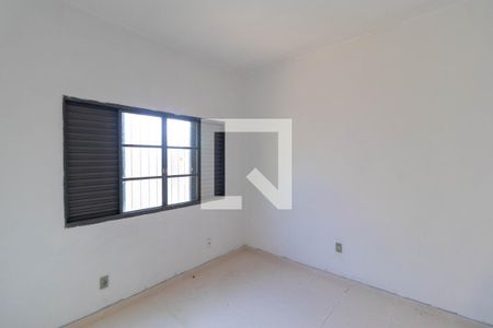 Casa à venda com 120m², 5 quartos e 3 vagas Casa à venda com 120m², 5 quartos e 3 vagasQuarto 02