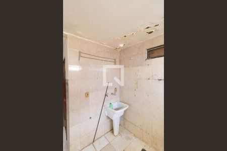 Casa à venda com 120m², 5 quartos e 3 vagas Casa à venda com 120m², 5 quartos e 3 vagasÁrea de Serviço da casa 02