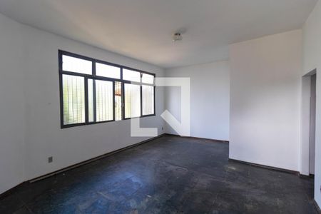 Salas de casa à venda com 5 quartos, 120m² em Parque São Quirino, Campinas