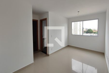 Sala de apartamento à venda com 2 quartos, 47m² em Parque Industrial, Campinas