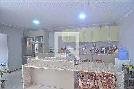 Casa à venda com 132m², 3 quartos e 5 vagas Casa à venda com 132m², 3 quartos e 5 vagasCozinha