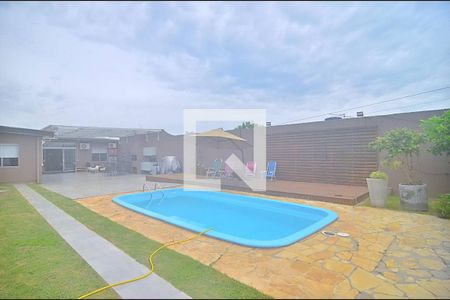 Casa à venda com 132m², 3 quartos e 5 vagas Casa à venda com 132m², 3 quartos e 5 vagasPátio