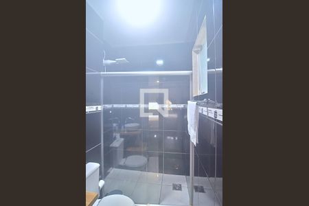 Casa à venda com 132m², 3 quartos e 5 vagas Casa à venda com 132m², 3 quartos e 5 vagasBanheiro da Suíte 2