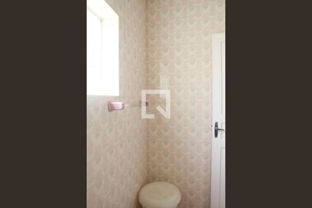 Casa à venda com 150m², 3 quartos e 2 vagasBanheiro 1