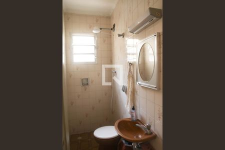 Casa à venda com 150m², 3 quartos e 2 vagasBanheiro da Área de Serviço