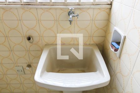 Apartamento à venda com 60m², 2 quartos e 1 vagaÁrea de Serviço